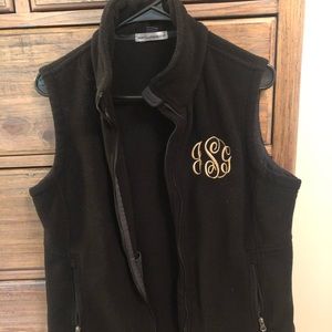 Black fleece vest, monogrammed (tan) jSg